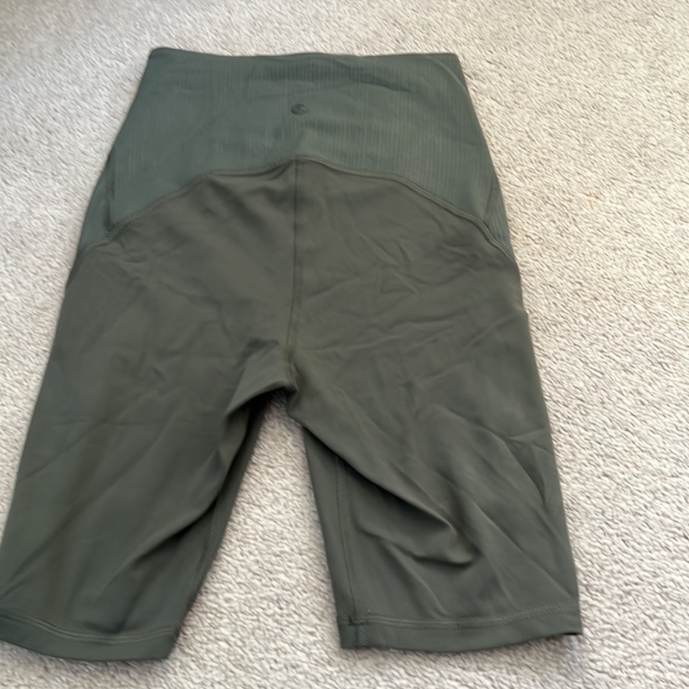 Lululemon Short - Picture 2 of 11